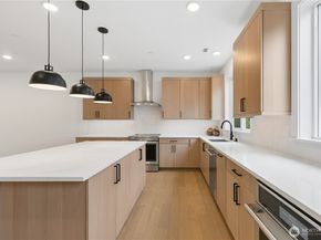 12207 137th Place NE 2602, Redmond WA 98052