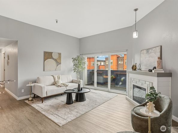 1100 Harrington Ave NE 306, Renton WA 98056