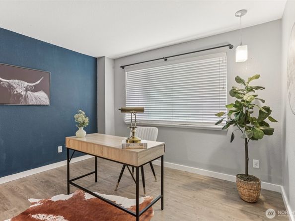 1100 Harrington Ave NE 306, Renton WA 98056