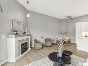 1100 Harrington Ave NE 306, Renton WA 98056