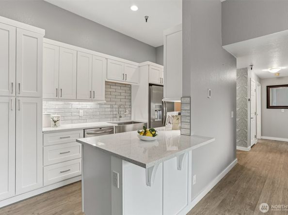 1100 Harrington Ave NE 306, Renton WA 98056