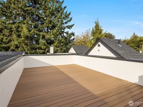 10827 11th Avenue NE, Seattle WA 98125