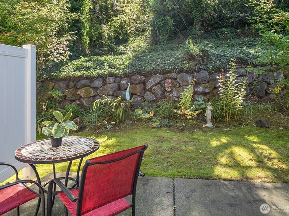 3737 S Holly Park Drive 2, Seattle WA 98118