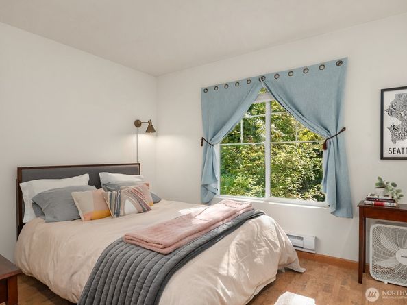 3737 S Holly Park Drive 2, Seattle WA 98118