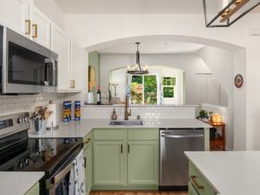 3737 S Holly Park Drive 2, Seattle WA 98118