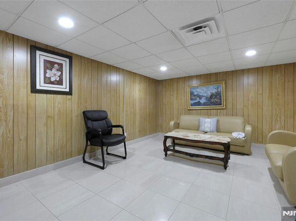 345 Roff Avenue, Palisades Park NJ 07650