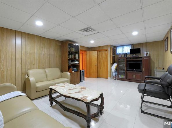 345 Roff Avenue, Palisades Park NJ 07650