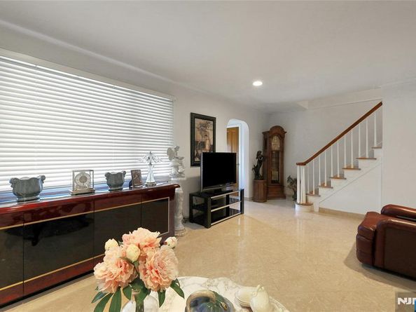345 Roff Avenue, Palisades Park NJ 07650