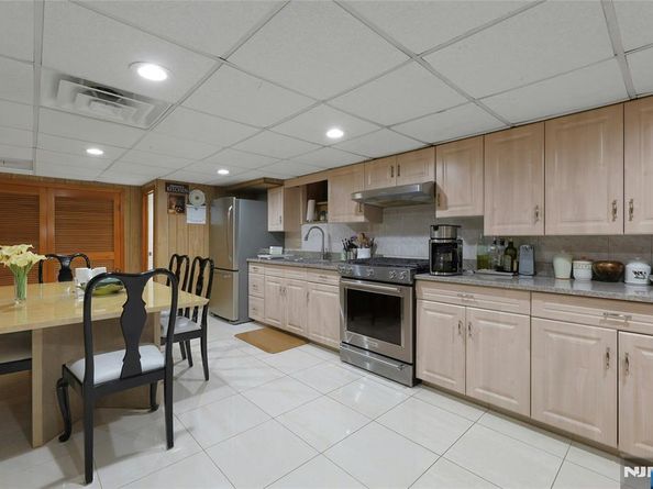 345 Roff Avenue, Palisades Park NJ 07650