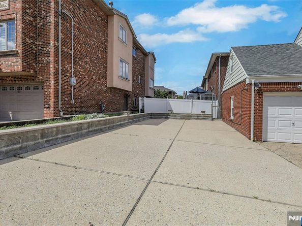 345 Roff Avenue, Palisades Park NJ 07650