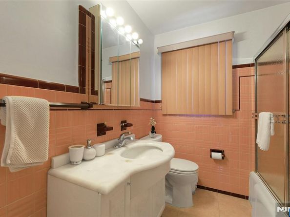 345 Roff Avenue, Palisades Park NJ 07650