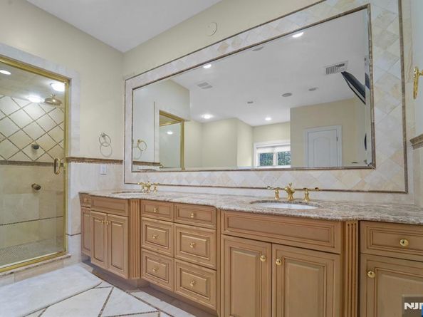 1 Euclid Road, Fort Lee NJ 07024