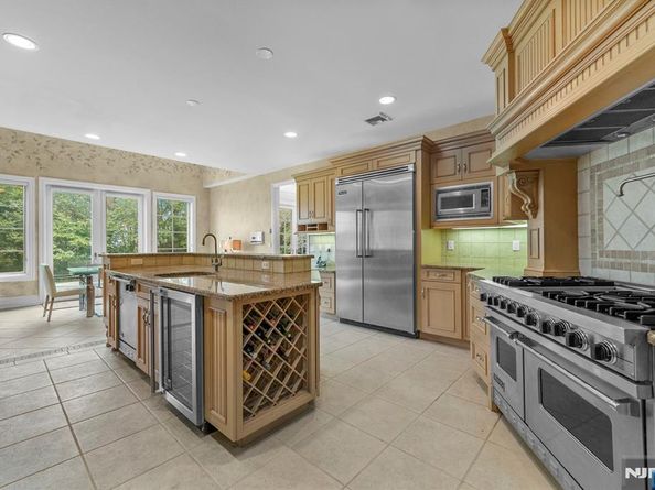 1 Euclid Road, Fort Lee NJ 07024