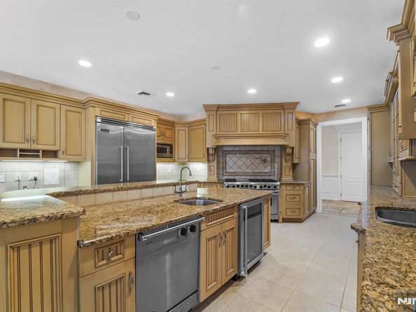 1 Euclid Road, Fort Lee NJ 07024
