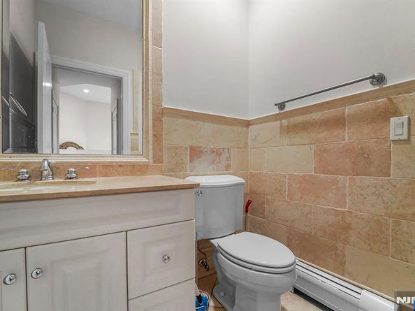 1 Euclid Road, Fort Lee NJ 07024