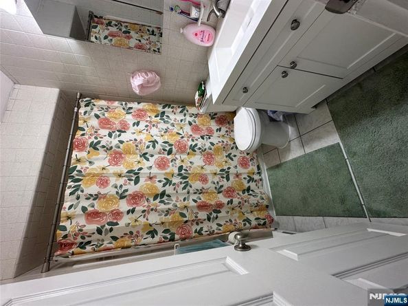 52 Fairview Avenue, Secaucus NJ 07094