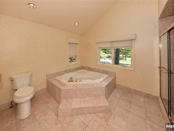 5 Ellington Place, Englewood Cliffs NJ 07632
