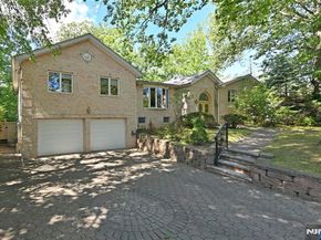 5 Ellington Place, Englewood Cliffs NJ 07632