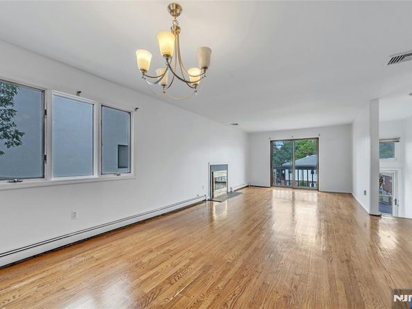 2410 3rd Street, Fort Lee NJ 07024