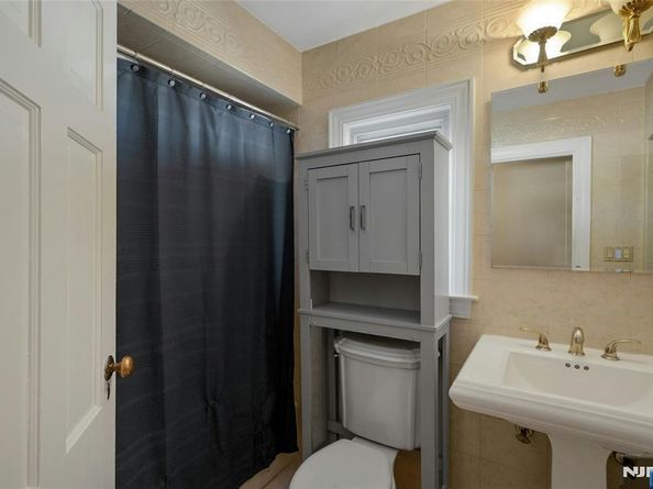 503 Greenmount Avenue, Ridgefield NJ 07657