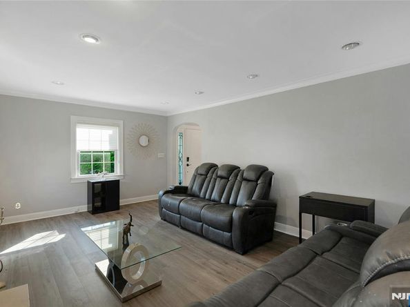 503 Greenmount Avenue, Ridgefield NJ 07657