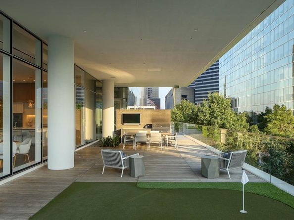 1747  Leonard Street  802, Dallas Texas 75201