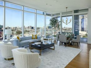 1747  Leonard Street  802, Dallas Texas 75201