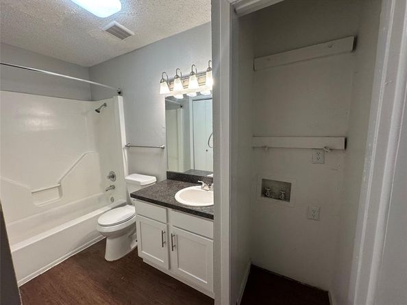 9696  Walnut Street  713, Dallas Texas 75243