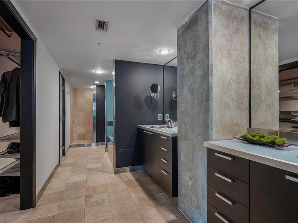 2011  Cedar Springs Road  606, Dallas Texas 75201