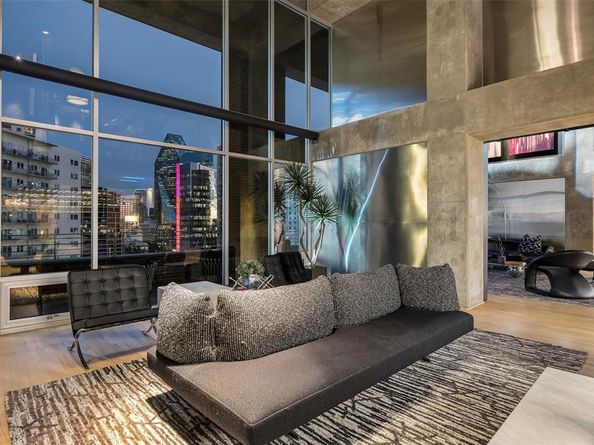 2011  Cedar Springs Road  606, Dallas Texas 75201