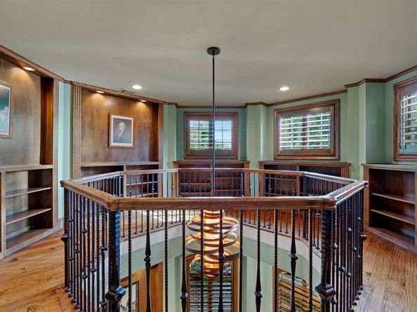 1908  Point De Vue Drive , Flower Mound Texas 75022