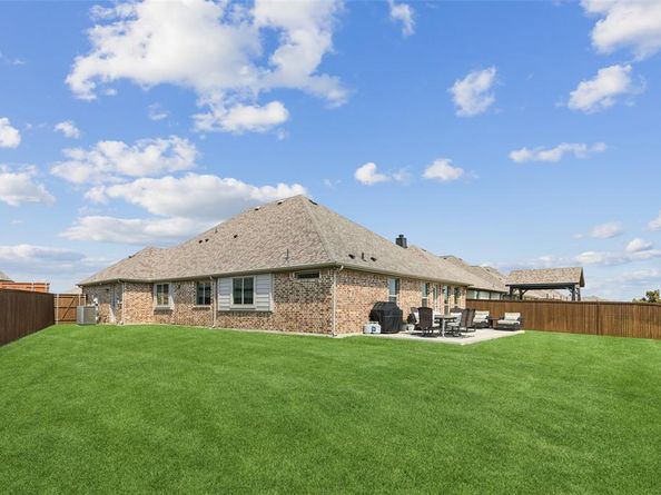 200  Bayonet Drive , Fort Worth Texas 76108