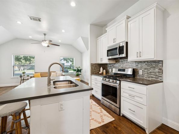 3804  Eaton Drive , Dallas Texas 75220