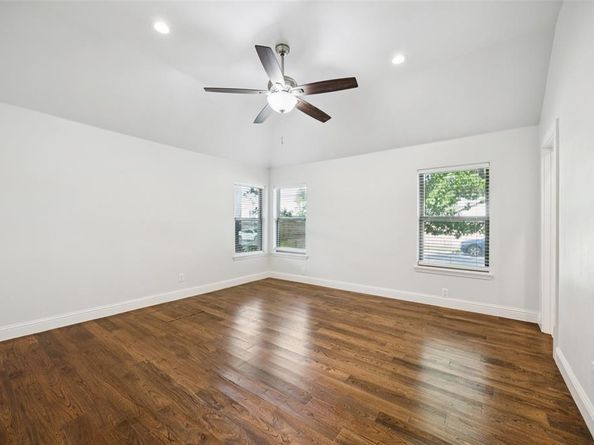 3804  Eaton Drive , Dallas Texas 75220