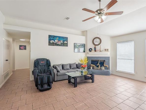 6702  Valley Branch Drive , Arlington Texas 76001
