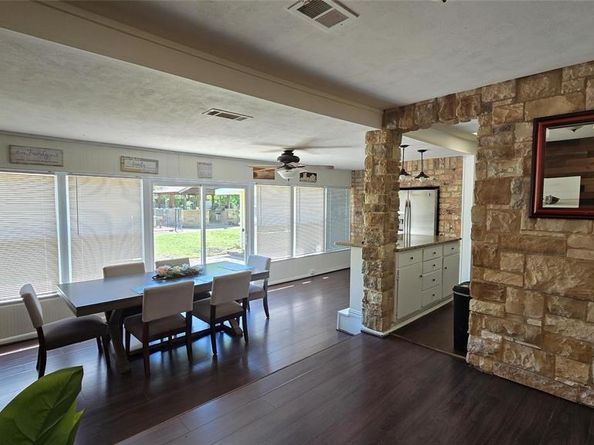 1312 W Park Row Drive , Arlington Texas 76013