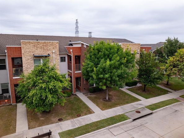 349  Tonga Street , Dallas Texas 75203