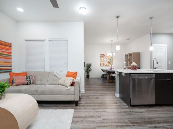 349  Tonga Street , Dallas Texas 75203