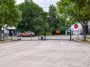 349  Tonga Street , Dallas Texas 75203