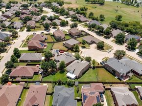 2848  Willow Glen Court , Grand Prairie Texas 75052