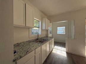 2206  Chestnut Avenue , Fort Worth Texas 76164
