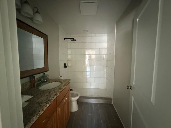 2206  Chestnut Avenue , Fort Worth Texas 76164