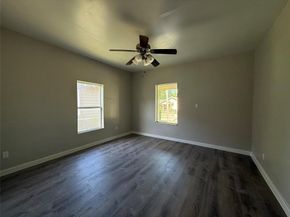 2206  Chestnut Avenue , Fort Worth Texas 76164