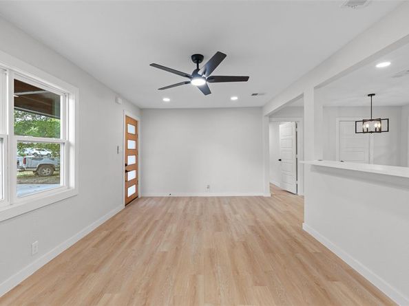 1739  Sharon Street , Arlington Texas 76010
