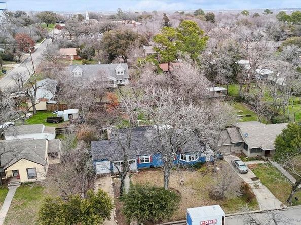2230  Alamo Place , Denton Texas 76201