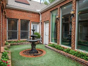 7  Queensview Court , Dallas Texas 75225