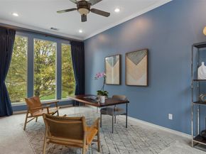 7  Queensview Court , Dallas Texas 75225