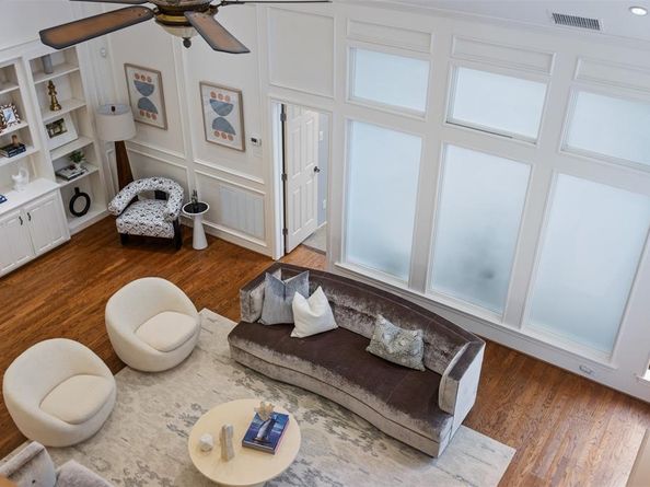 7  Queensview Court , Dallas Texas 75225