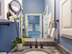 7  Queensview Court , Dallas Texas 75225