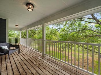 820  Windlake Circle 